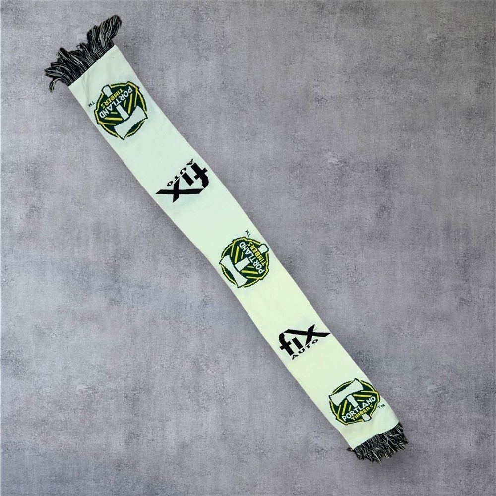 Portland‎ timber / thorns scarf